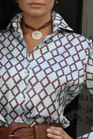 Camisa Almirante mosaico azul y marrón