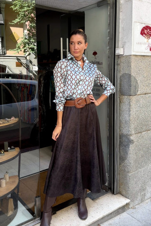 Falda marrón