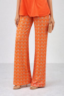 Pantalón naranja y camel