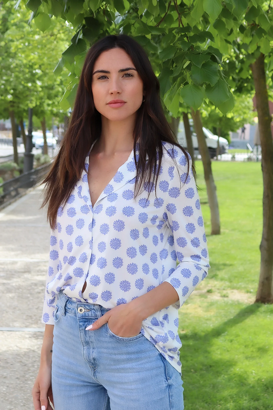 CAMISAS Y BLUSAS